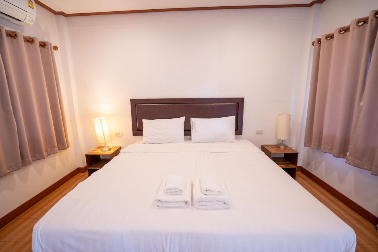 De Mala Hotel Сукотай Екстериор снимка